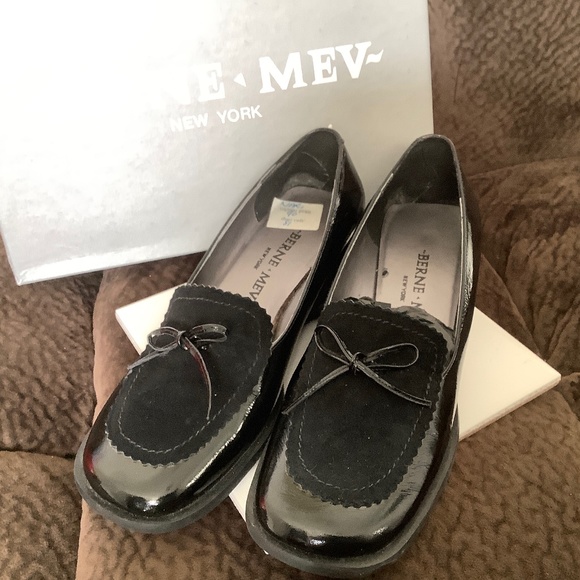 Berne Mev Black Wedge Shoes, Size 7 - Picture 2 of 9